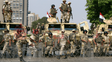 مصر تعلن حالة التأهب القصوى وتشكل خلية أزمة تحسبا للتصعيد الإيراني الإسرائيلي